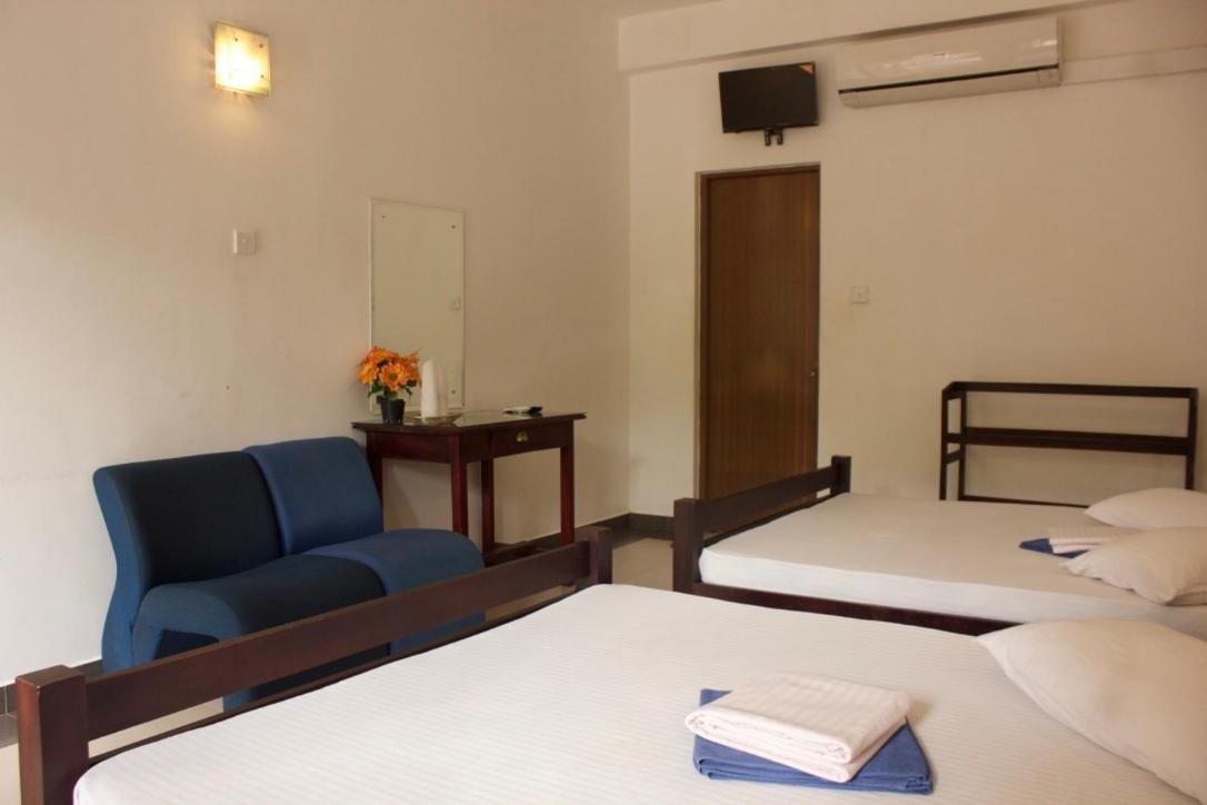Hotel Senora Kataragama Exterior photo